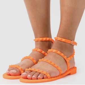 STEVE MADDEN Travel-J Pyramid Studded Rubber Jelly Sandals Neon Orange 6